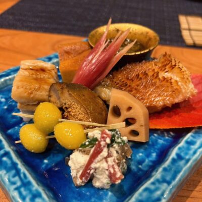 . 焼き八寸 ・岩もずく酢 ・芝海老のカステラ ・白甘鯛の若狭焼…